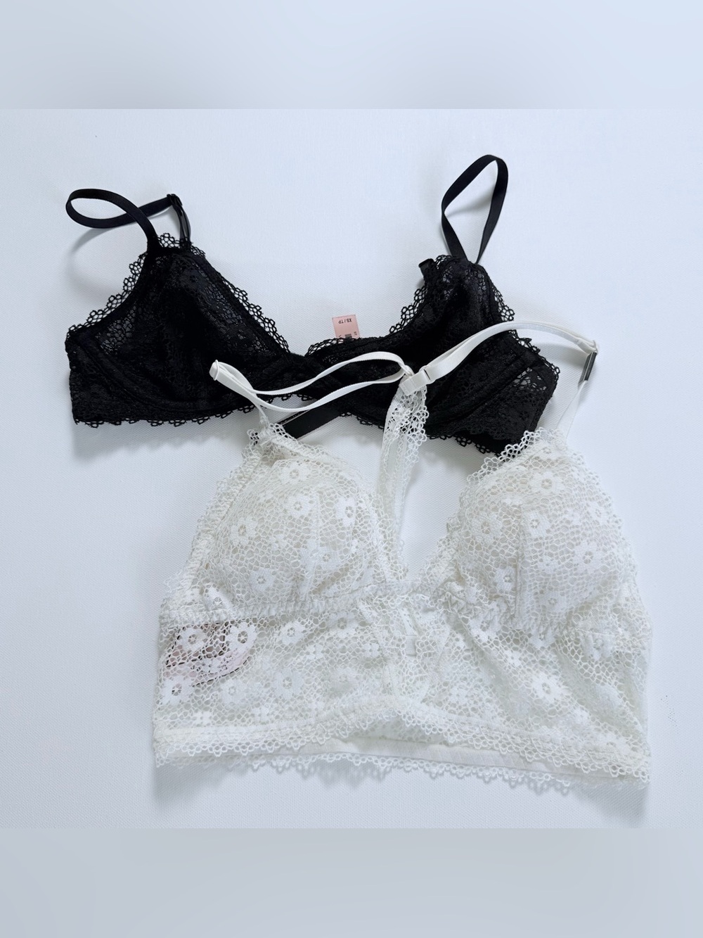 Victoria’s Secret Lace Bra Bralette Bundle Black White XS 2 Piece NWT